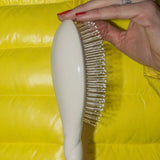 N.04 The Miracle Detangling & Massaging Brush