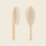 N.04 The Miracle Detangling & Massaging Brush