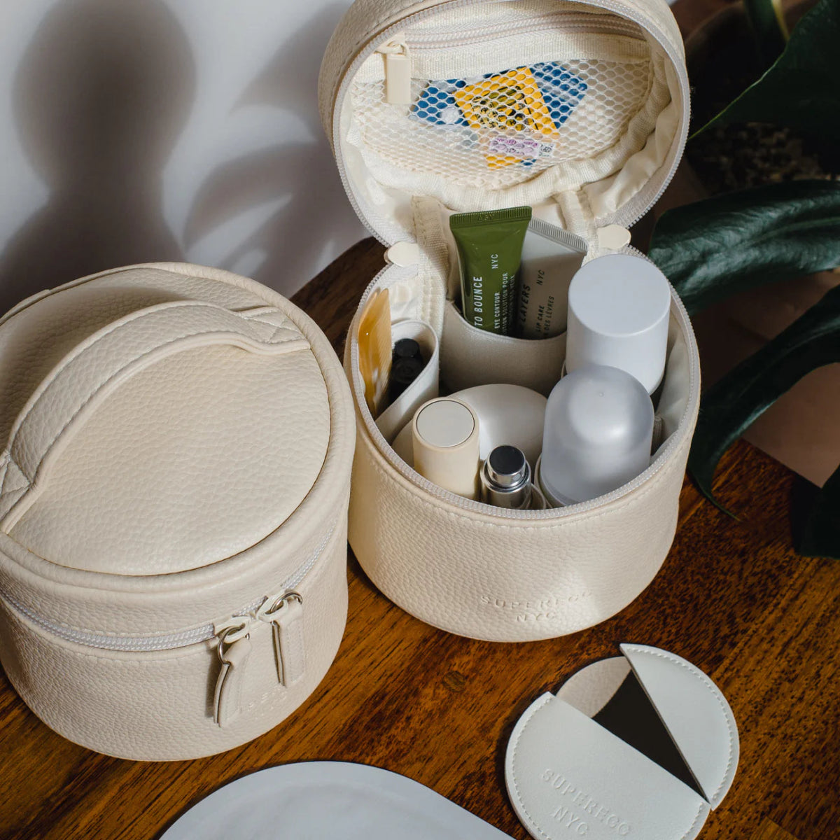 Little Egg Vanity Bag - Superegg - Beauties Lab