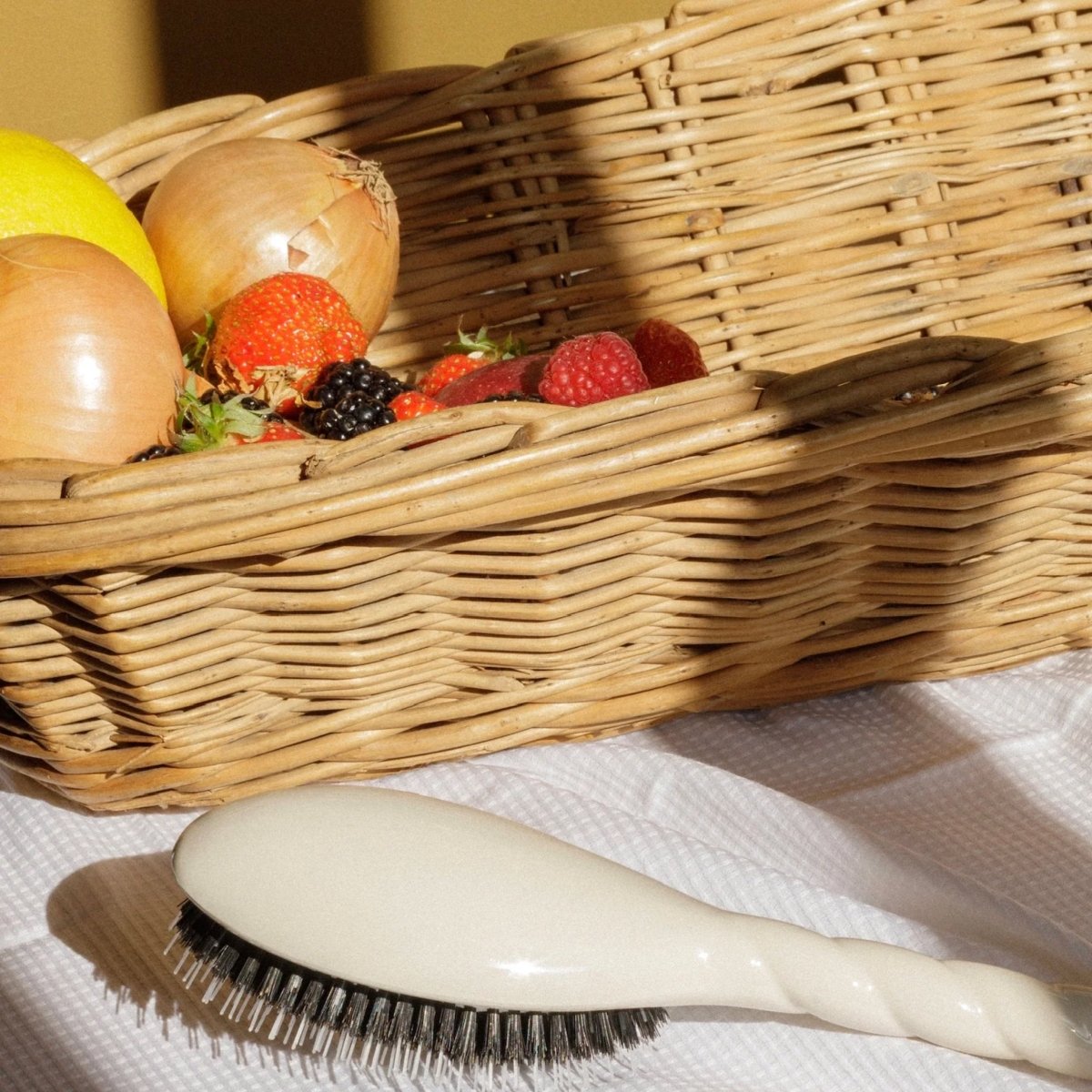 N.02 The Essential Detangling & Care Brush - La Bonne Brosse - Beauties Lab