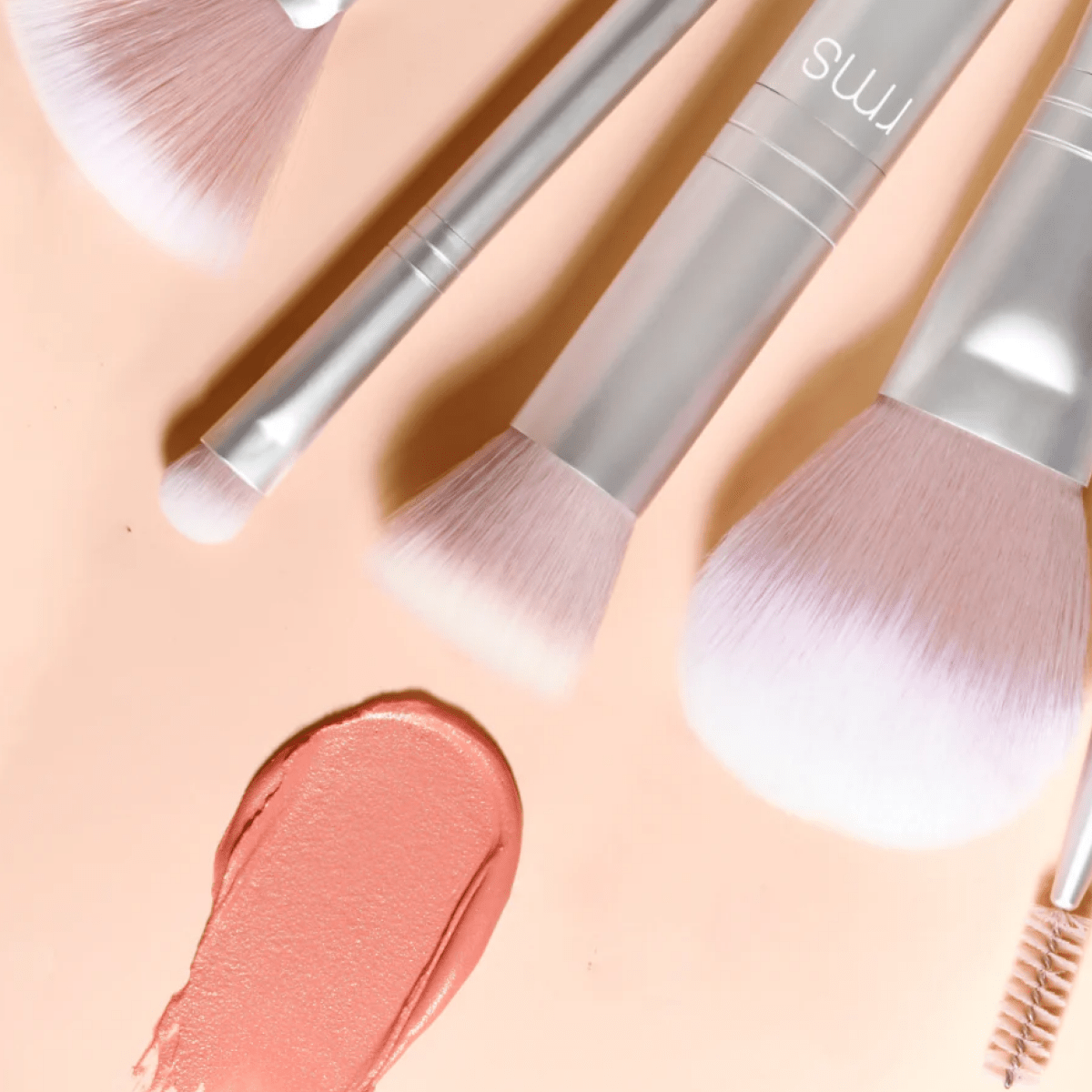 Skin2Skin Blush Brush - RMS Beauty - Beauties Lab