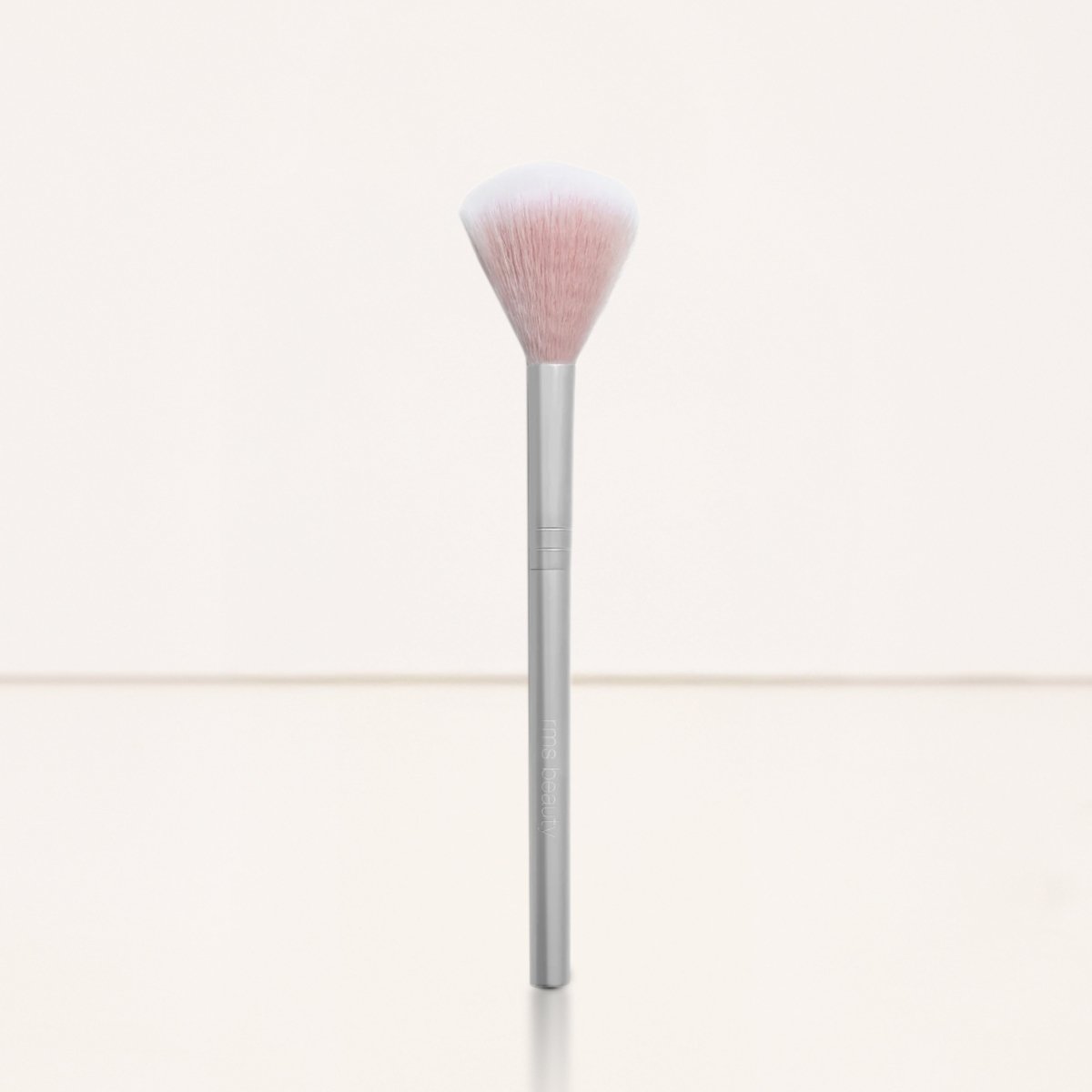 Skin2Skin Classic Fan Brush - RMS Beauty - Beauties Lab